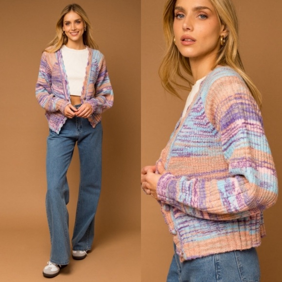 B157💙💜Stunning multi-color wave thin sweater in gorg color pattern+ thin weave - Picture 3 of 7